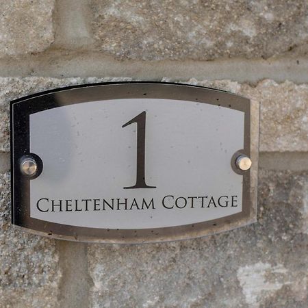 Aintree Cottage ไซเร็นเซสเตอร์ ภายนอก รูปภาพ
